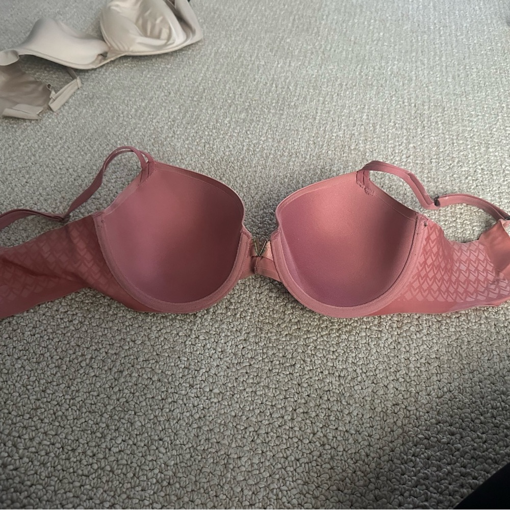 Victoria's Secret Dusty Rose Bra - Picture 2 of 4